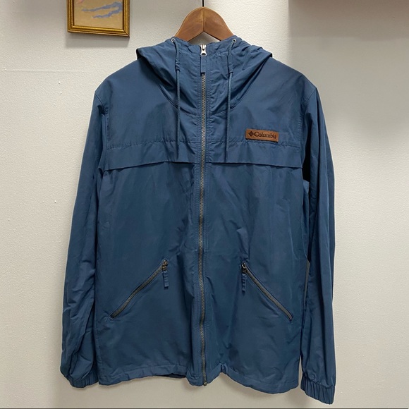 Columbia Lightweight Water Resistant Jacket - Picture 1 of 8